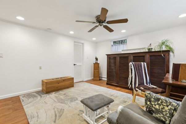 Interior, Recessed Lighting, Wood Texture Flooring