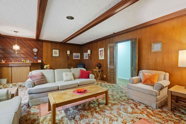 Interior, Living room, Pendant Lights, Wooden Beams, Wooden Walls