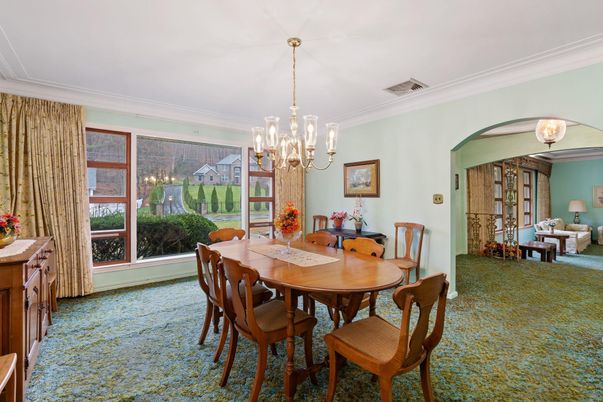 Chandelier, Dining room, Interior