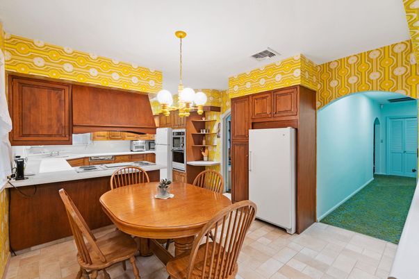 Chandelier, Dining room, Interior, Kitchen, Pendant Lights