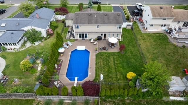 Exterior, Drone