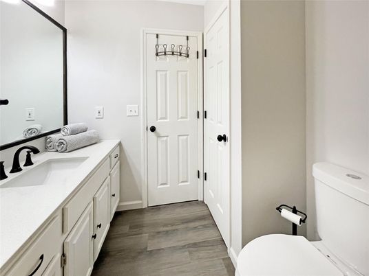 Bathroom, Dual Sink Vanities, Interior, Wood Texture Flooring