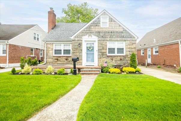 Exterior, Facade, Brick Facade, Cape Cod