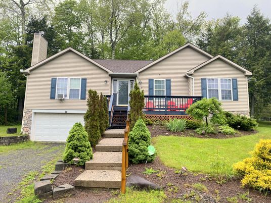 Attached, Exterior, Facade, Raised Ranch