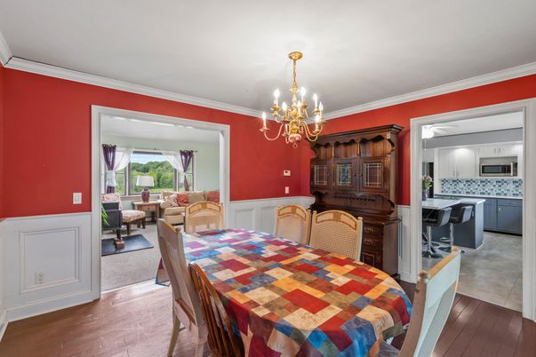Chandelier, Dining room, Interior, Kitchen, Living room, Wood Texture Flooring