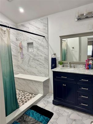 Bathroom, Interior, Marble, Marble Walls, Recessed Lighting