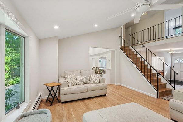 Interior, Recessed Lighting, Wood Texture Flooring