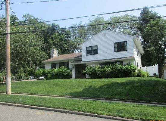 Backyard, Exterior, Facade, Split Level