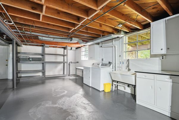 Interior, Washer, Wooden Beams, Wooden Ceilings