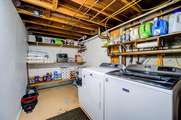 Interior, Washer, Wooden Beams, Wooden Ceilings