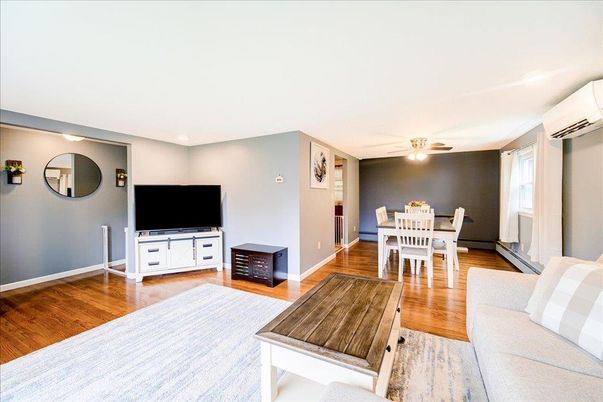 Dining room, Interior, Wood Texture Flooring