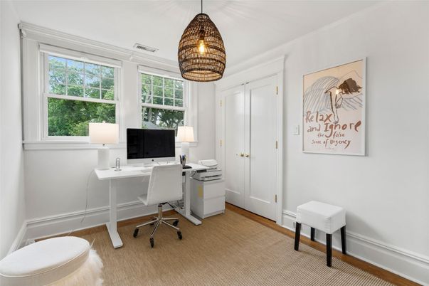 Home Office, Interior