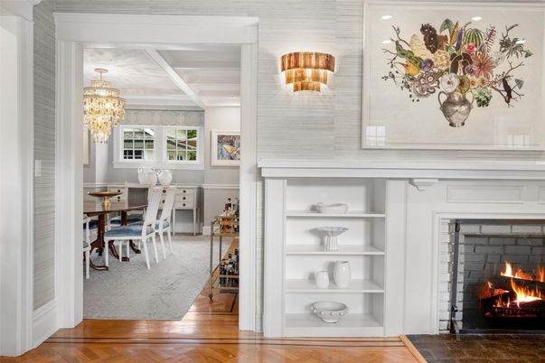 Chandelier, Dining room, Fireplace, Interior, Wood Texture Flooring