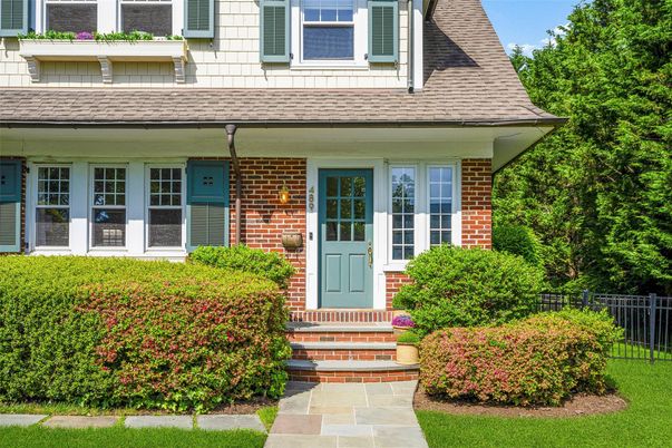 Exterior, Facade, Brick Facade, Cape Cod