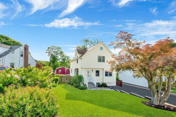 Backyard, Exterior, Facade, Farmhouse