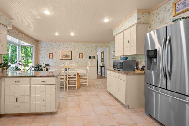 Dining room, Interior, Kitchen, Recessed Lighting