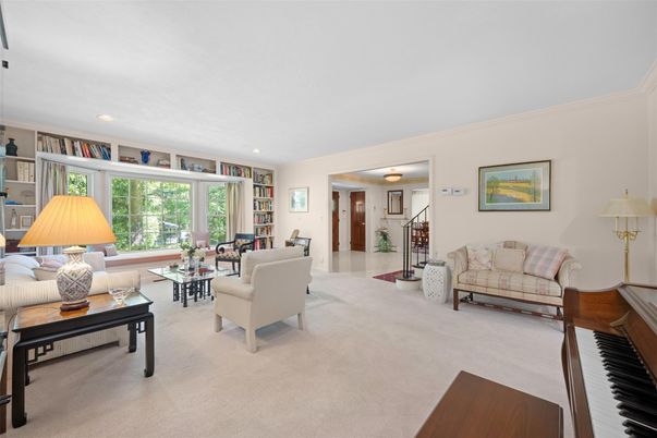 Dining room, Interior, Living room, Piano, Recessed Lighting