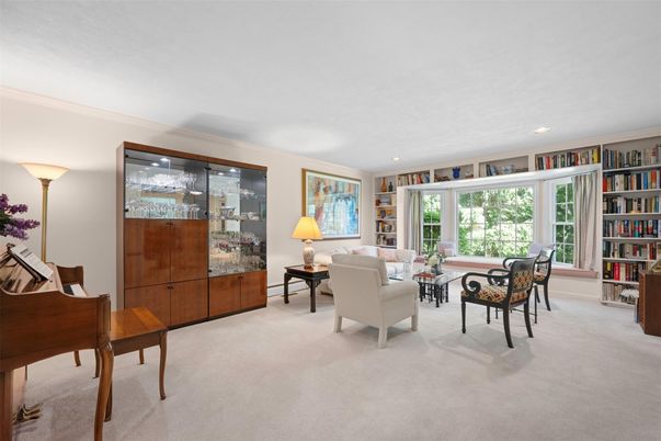 Dining room, Interior, Living room, Piano, Recessed Lighting