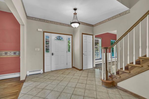 Interior, Pendant Lights, Wood Texture Flooring