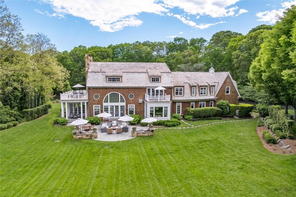 Backyard, Exterior, Facade, Brick Facade, French Provincial
