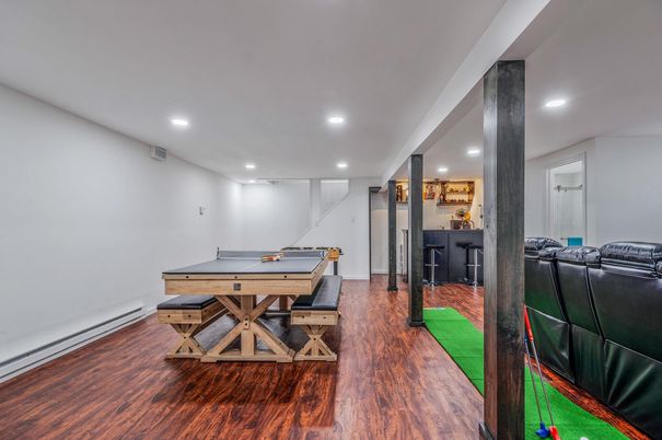 Billiard Table, Game Room, Interior, Recessed Lighting, Wood Texture Flooring