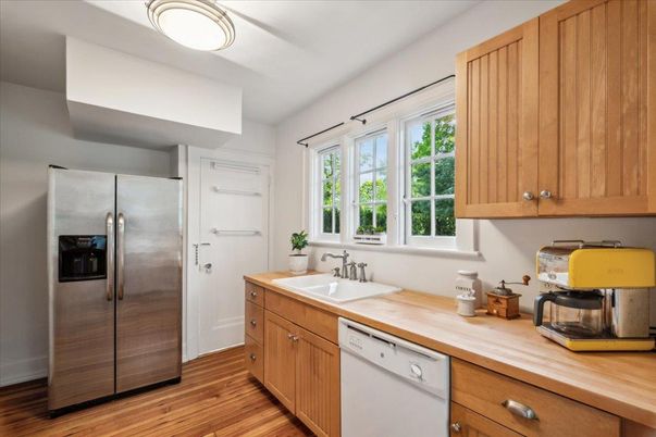 Interior, Kitchen, Stainless Steel Appliances, Wood Texture Flooring