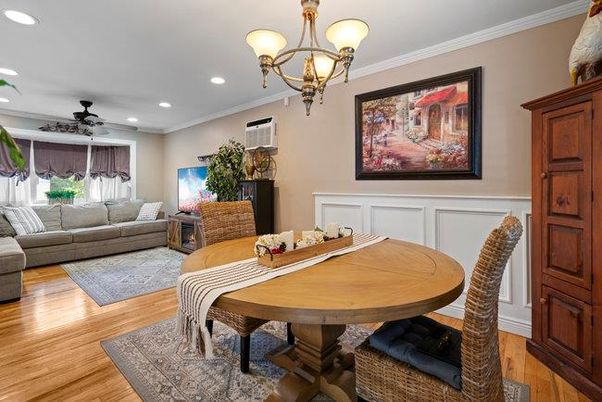 Chandelier, Dining room, Interior, Living room, Recessed Lighting, Wood Texture Flooring