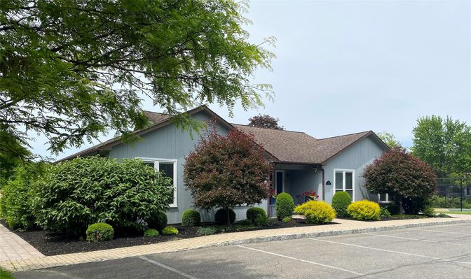 Exterior, Facade, Farmhouse