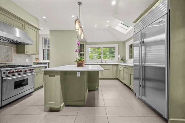 Interior, Kitchen, Pendant Lights, Recessed Lighting, Stainless Steel Appliances