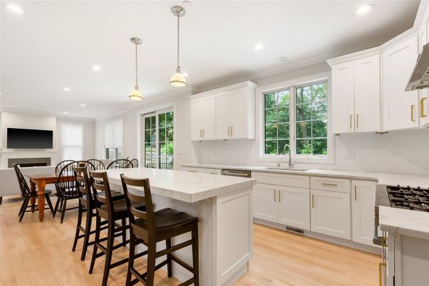 Dining room, Interior, Kitchen, Pendant Lights, Recessed Lighting, Wood Texture Flooring