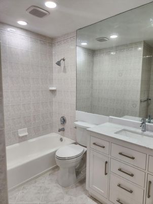 Bathroom, Interior, Recessed Lighting