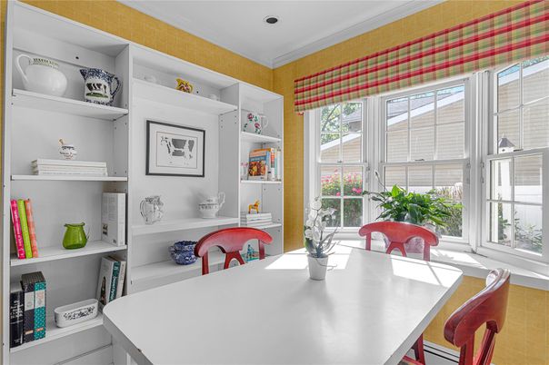 Dining room, Interior