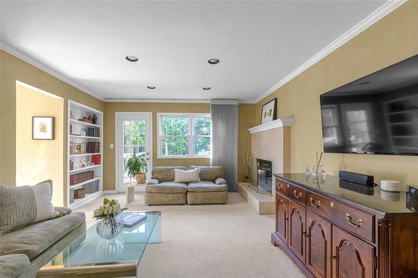 Fireplace, Interior, Living room, Recessed Lighting