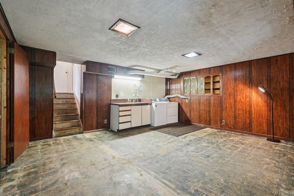 Interior, Washer, Wooden Walls