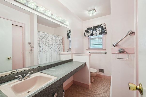 Bathroom, Interior