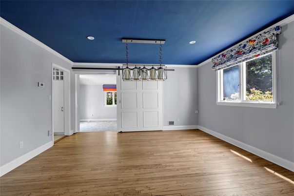 Empty room, Interior, Pendant Lights, Recessed Lighting, Wood Texture Flooring