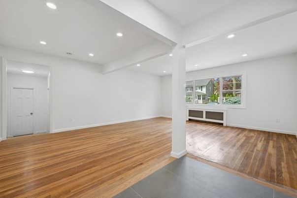 Empty room, Interior, Recessed Lighting, Wood Texture Flooring