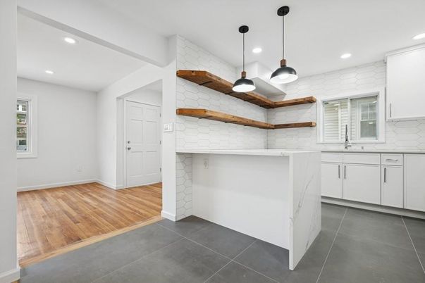 Interior, Kitchen, Pendant Lights, Recessed Lighting, Wood Texture Flooring