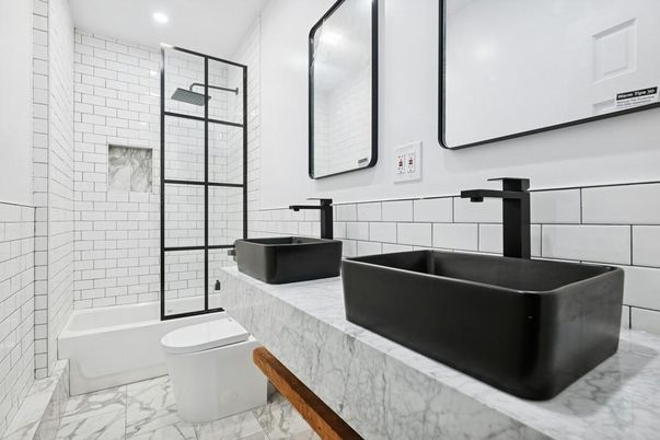 Bathroom, Free Standing Baths, Interior, Marble, Recessed Lighting