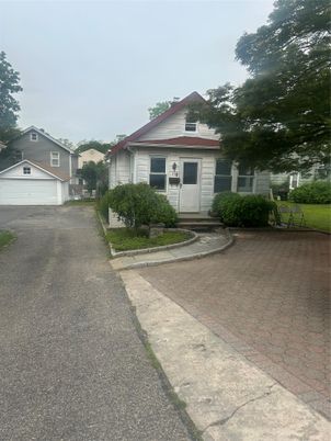 Detached Garage, Exterior, Facade, Ranch