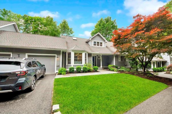 Attached, Exterior, Facade, Cape Cod