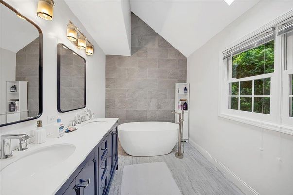 Bathroom, Dual Sink Vanities, Free Standing Baths, Interior