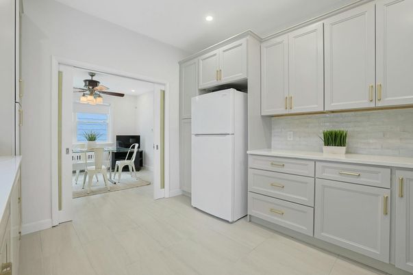 Dining room, Interior, Kitchen, Recessed Lighting
