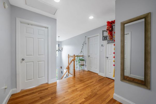 Interior, Pendant Lights, Recessed Lighting, Wood Texture Flooring