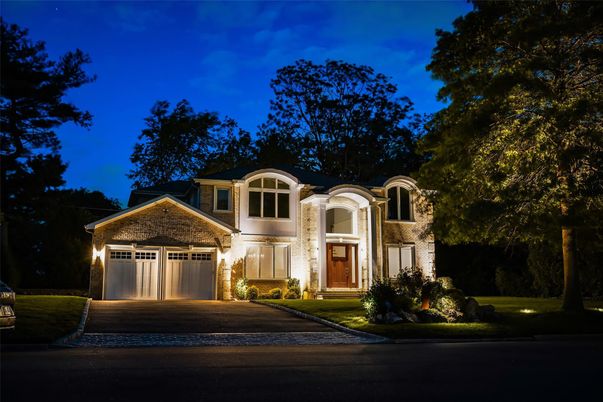 Attached, Exterior, Facade, French Provincial