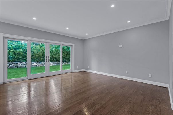 Empty room, Interior, Recessed Lighting, Wood Texture Flooring