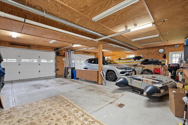 Garage, Interior