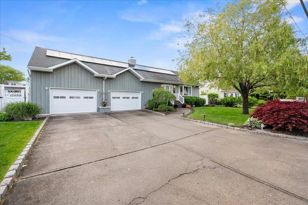 Attached, Exterior, Facade, Solar Panels, Ranch