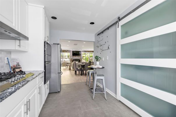 Dining room, Interior, Kitchen, Recessed Lighting