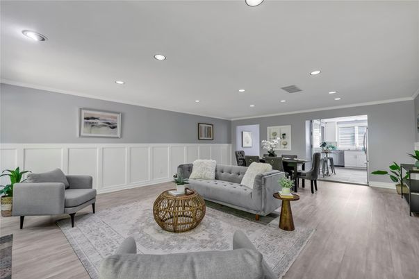 Dining room, Interior, Living room, Recessed Lighting, Wood Texture Flooring